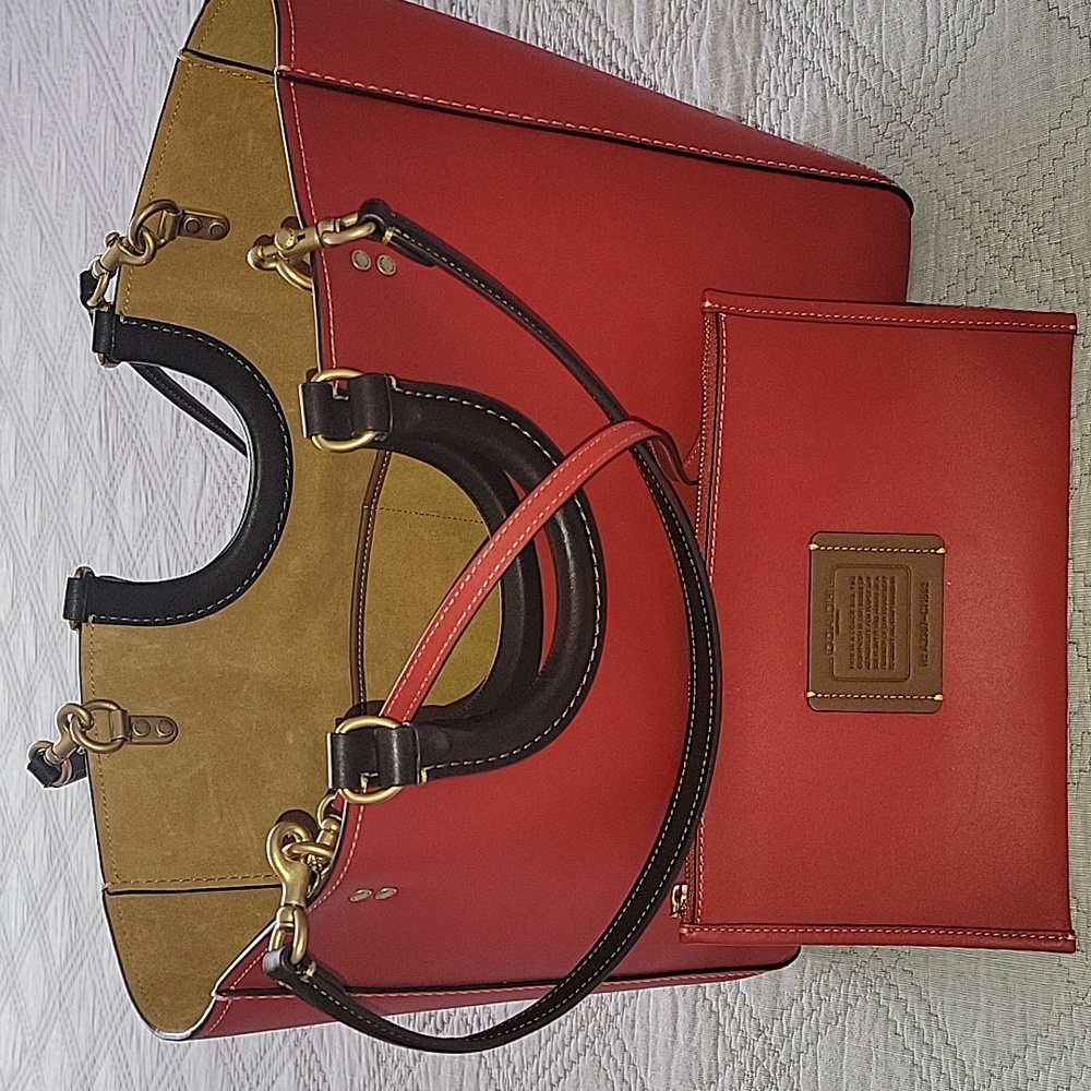 Coach Rae Tote - Picture 7 of 9